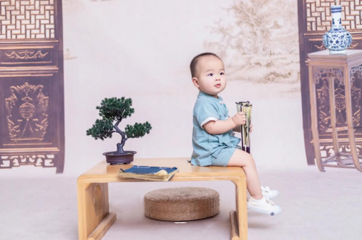 栖霞孕妇肚子上的黑线